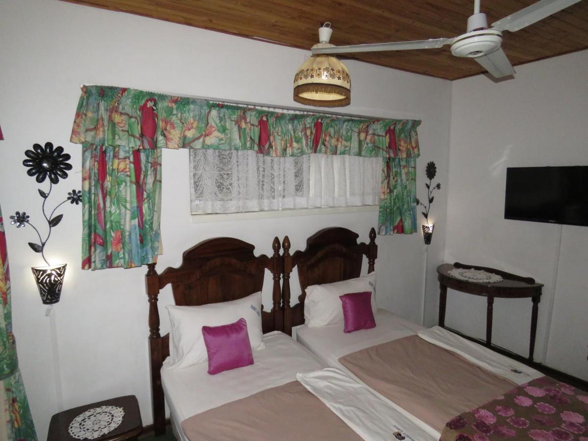 Parrot Lodge Bulawayo Exterior photo