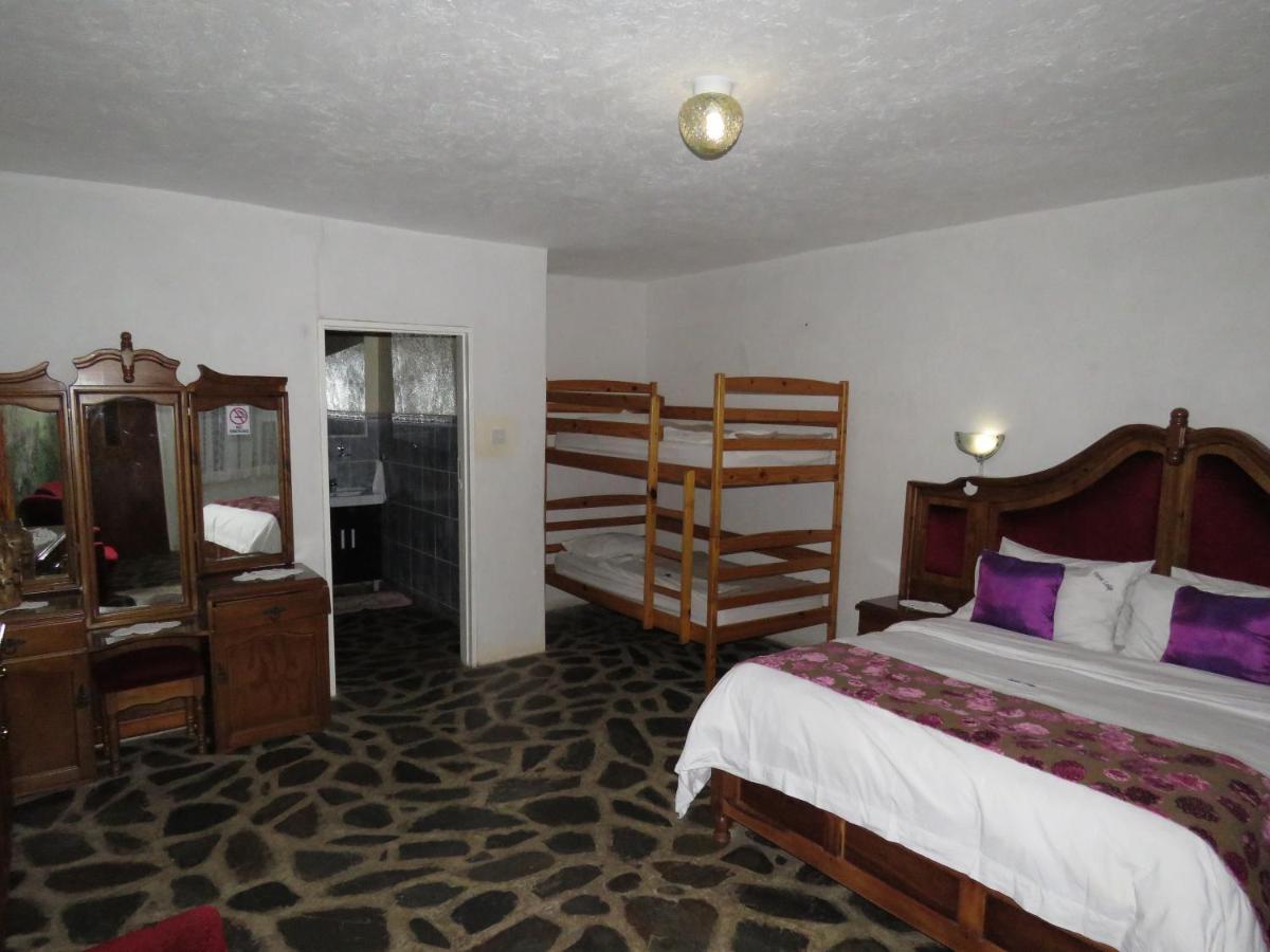 Parrot Lodge Bulawayo Exterior photo